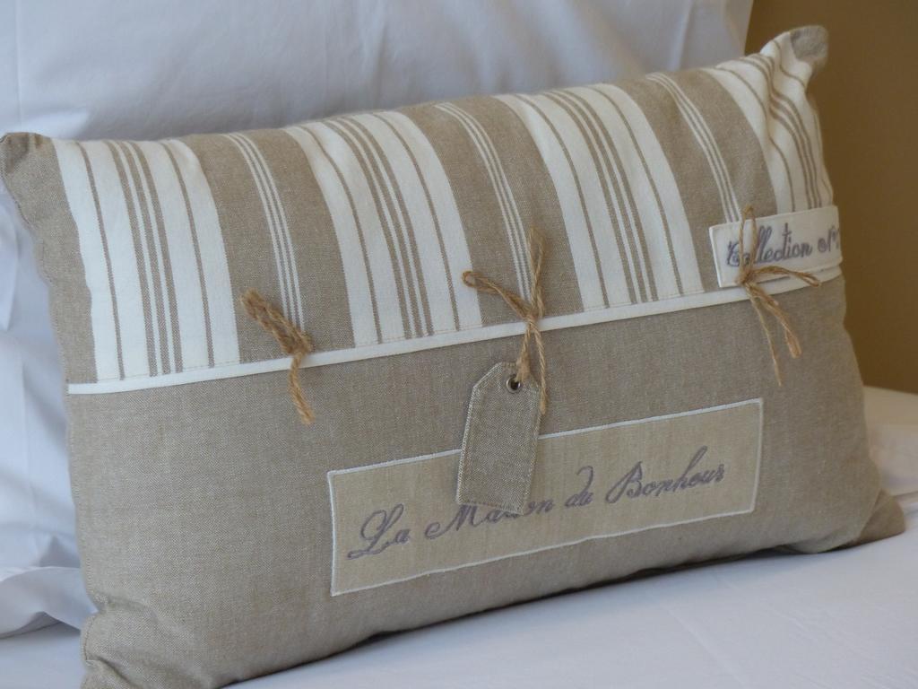 La Cour Des Carmes Bed & Breakfast อาร์ราส ภายนอก รูปภาพ